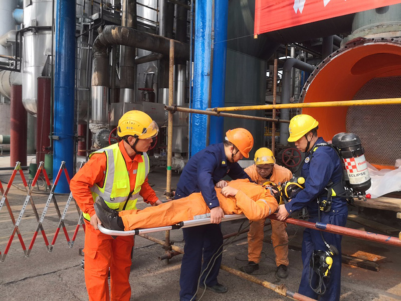 弘旭公司開展受限空間作業(yè)應急救援演練(圖2)