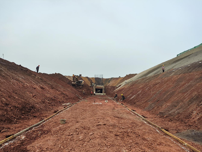 箱涵基坑全線貫通！傅利才、陳懋金蒞臨現(xiàn)場指導(dǎo)(圖2)